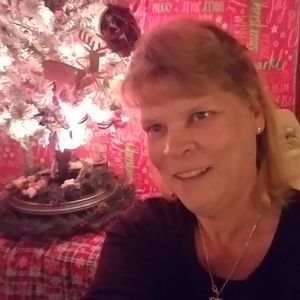 Meet your Posher, Becky-lynn